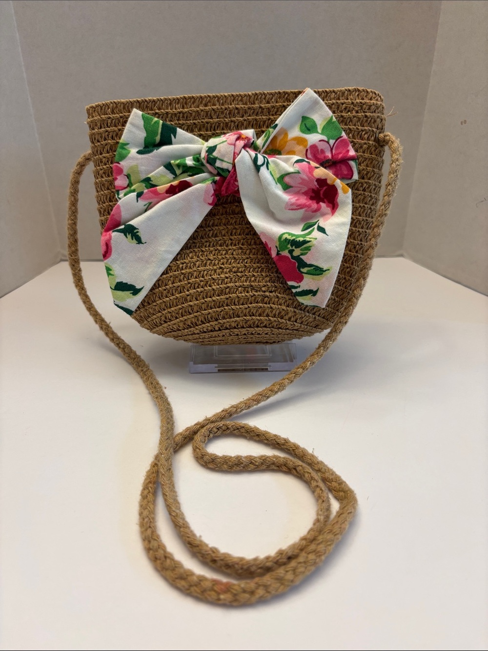 Woven Straw Crossbody Bag with Floral Bow NWOT 6” x 5” x 2.5”